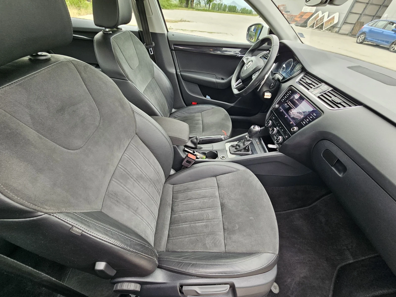 Skoda Octavia 2.0тди 150 Автоматик, снимка 12 - Автомобили и джипове - 54222898