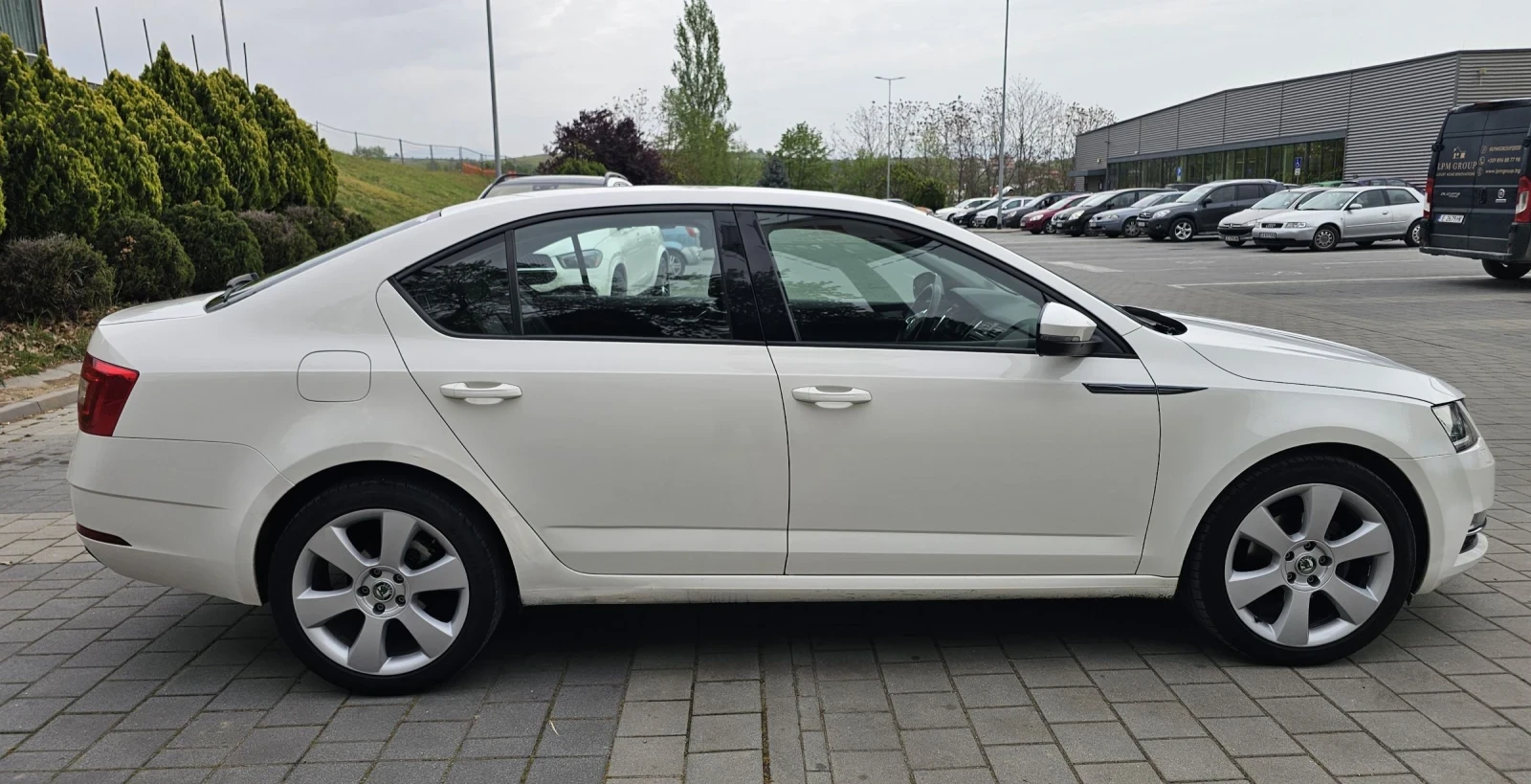 Skoda Octavia 2.0тди 150 Автоматик, снимка 8 - Автомобили и джипове - 54222898