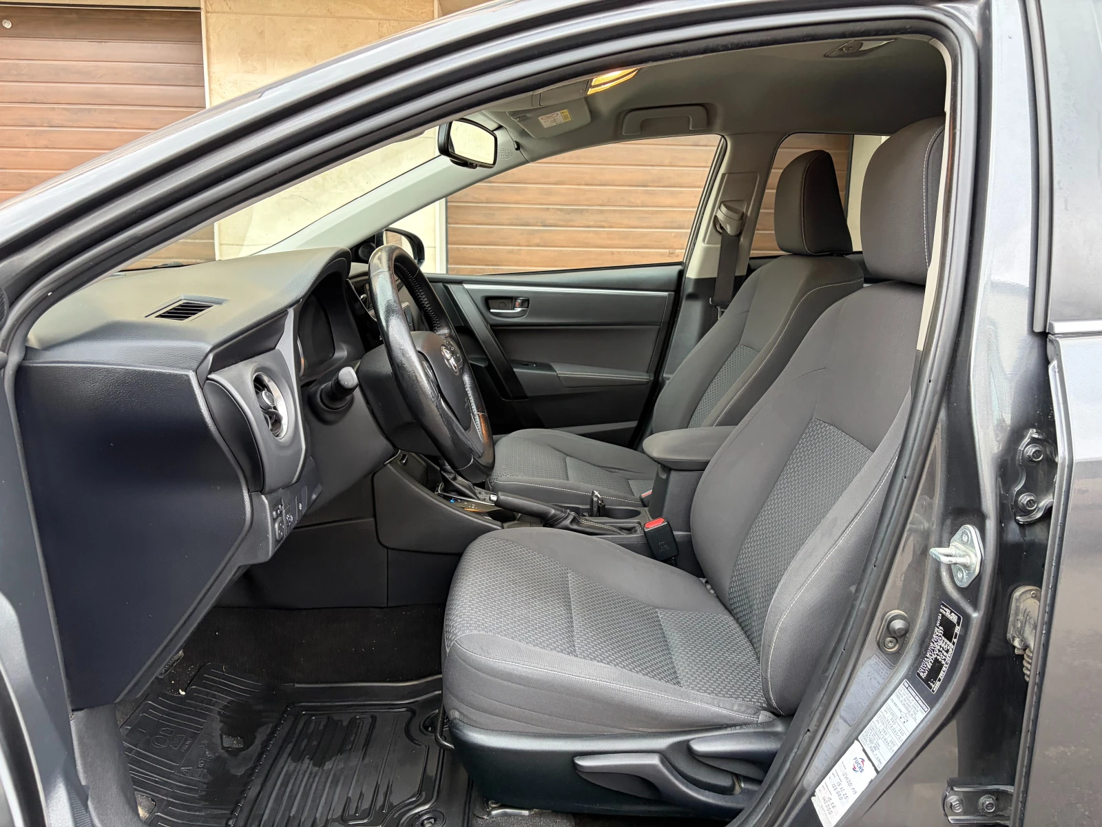 Toyota Corolla 1.6 CVT Anniversary- в Гаранция, снимка 7 - Автомобили и джипове - 54526862