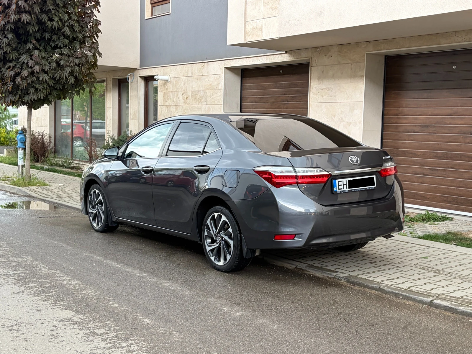 Toyota Corolla 1.6 CVT Anniversary- в Гаранция, снимка 4 - Автомобили и джипове - 54526862