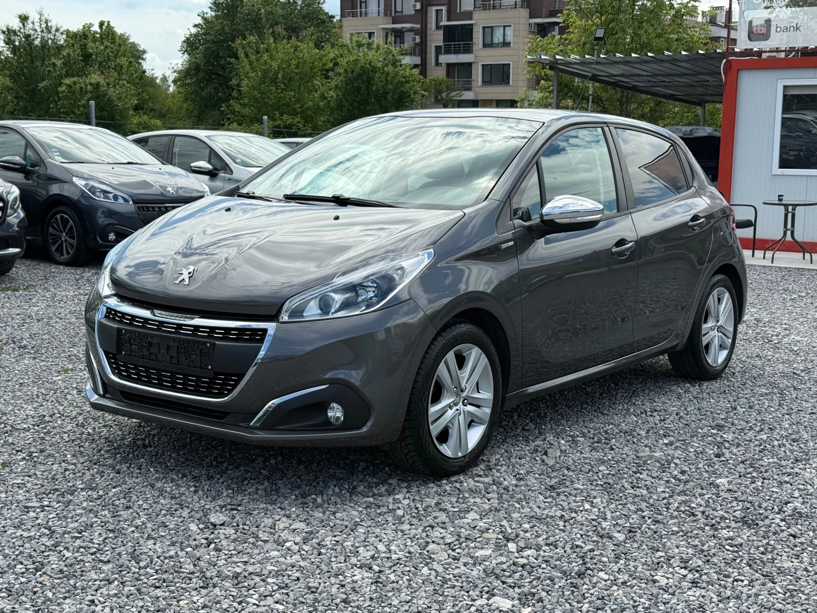 Peugeot 208 Facelift 2018 STYLE 1.2i (82hp) Euro 6 / 121000km