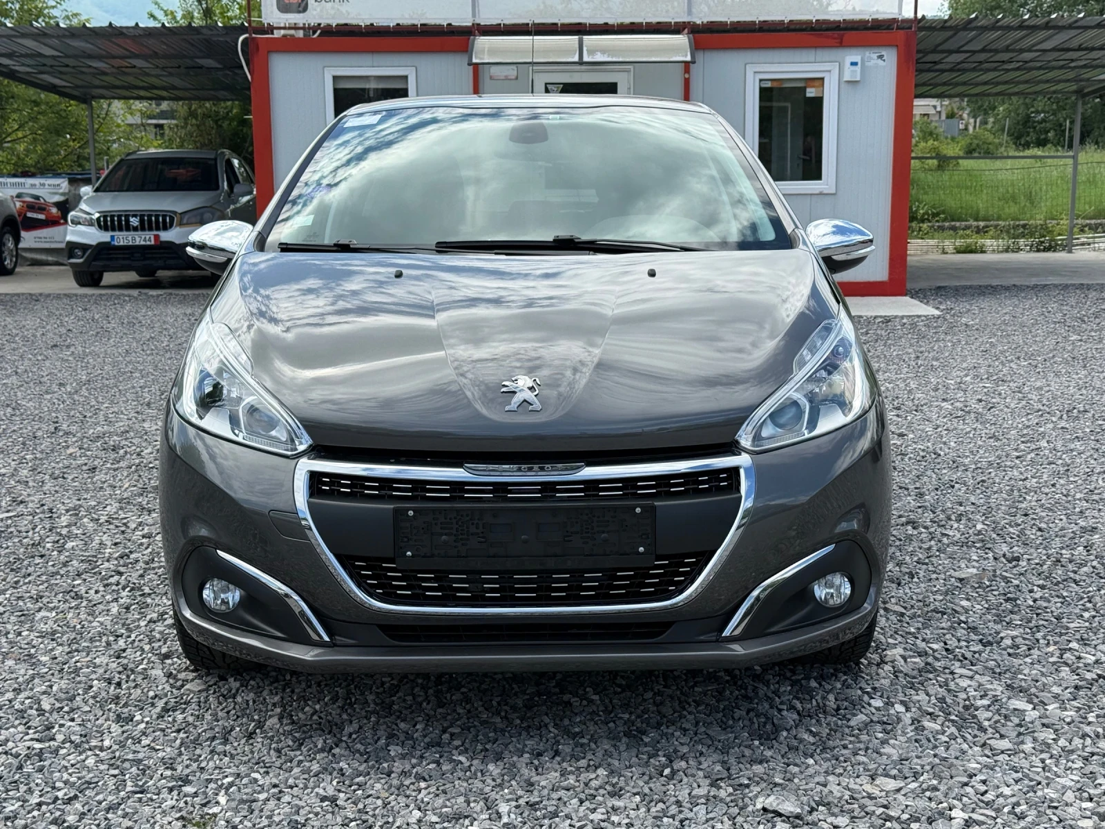 Peugeot 208 Facelift 2018 STYLE 1.2i (82hp) Euro 6 / 121000km, снимка 2 - Автомобили и джипове - 54569159