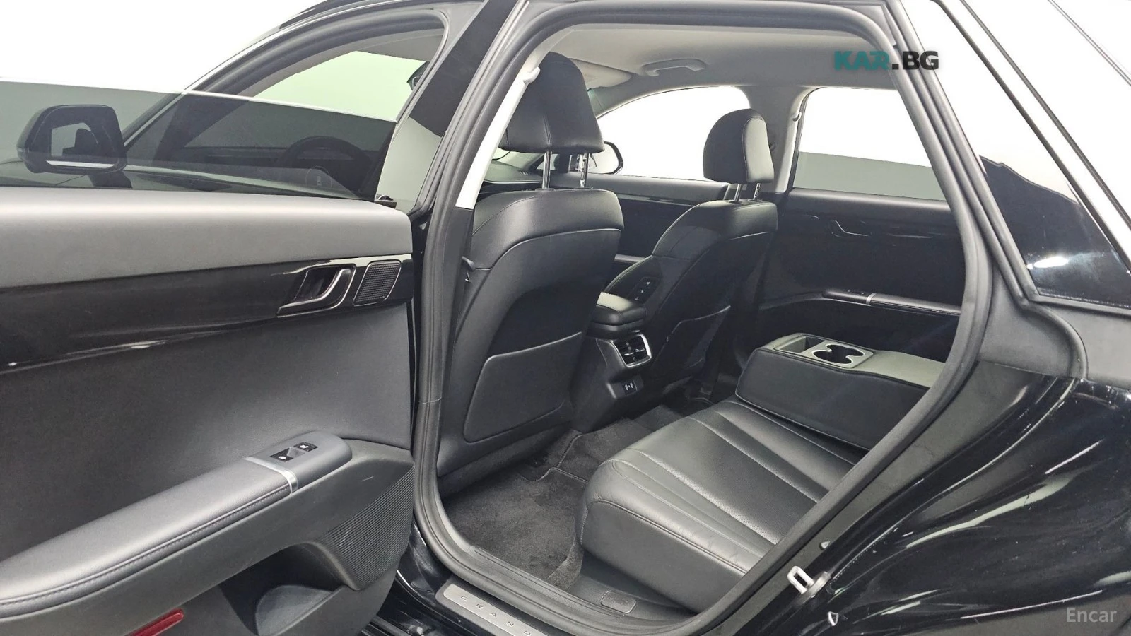 Hyundai Grandeur 2.5* EXCLUSIVE* ПОДГРЕВ* ОБДУХВАНЕ* 360* , снимка 11 - Автомобили и джипове - 55235190