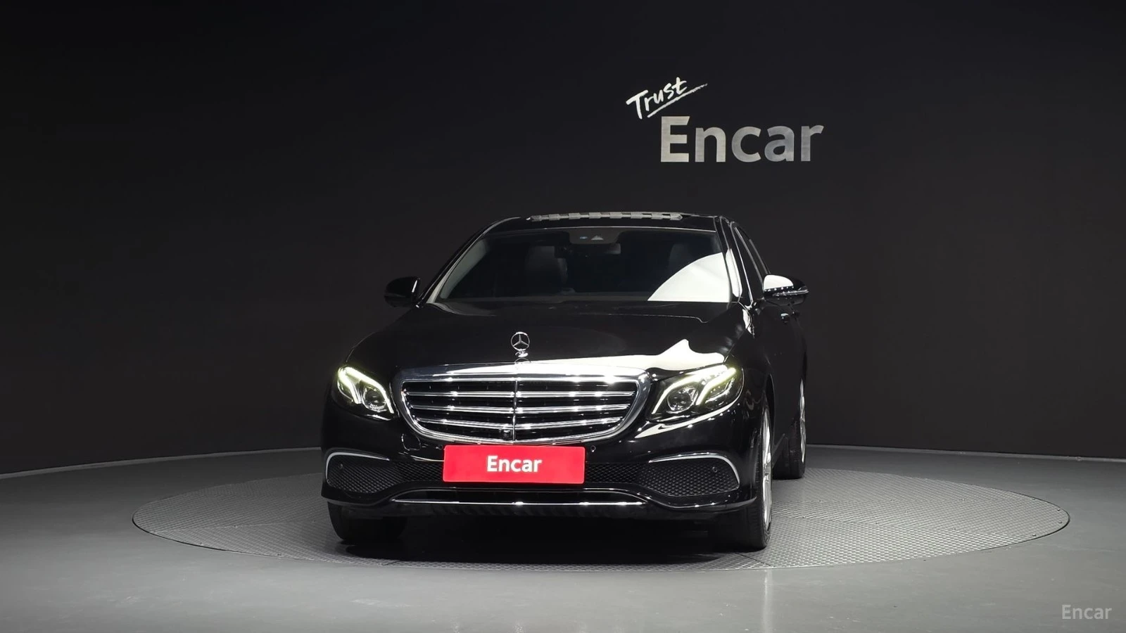 Mercedes-Benz E 300 4MATIC EXCLUSIVE STANDART, снимка 3 - Автомобили и джипове - 55501770