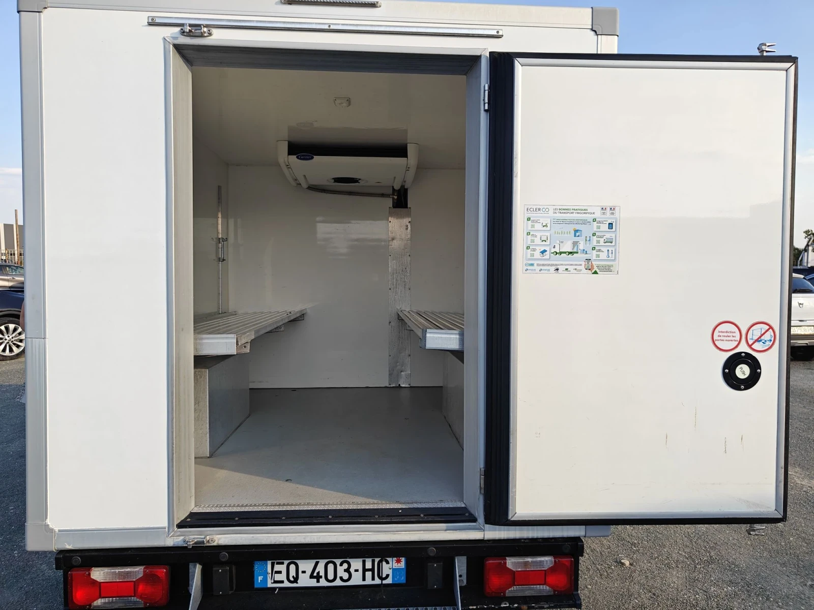 Fiat Doblo 1.6d M-Jet Хладилен фургон, снимка 10 - Автомобили и джипове - 55656824