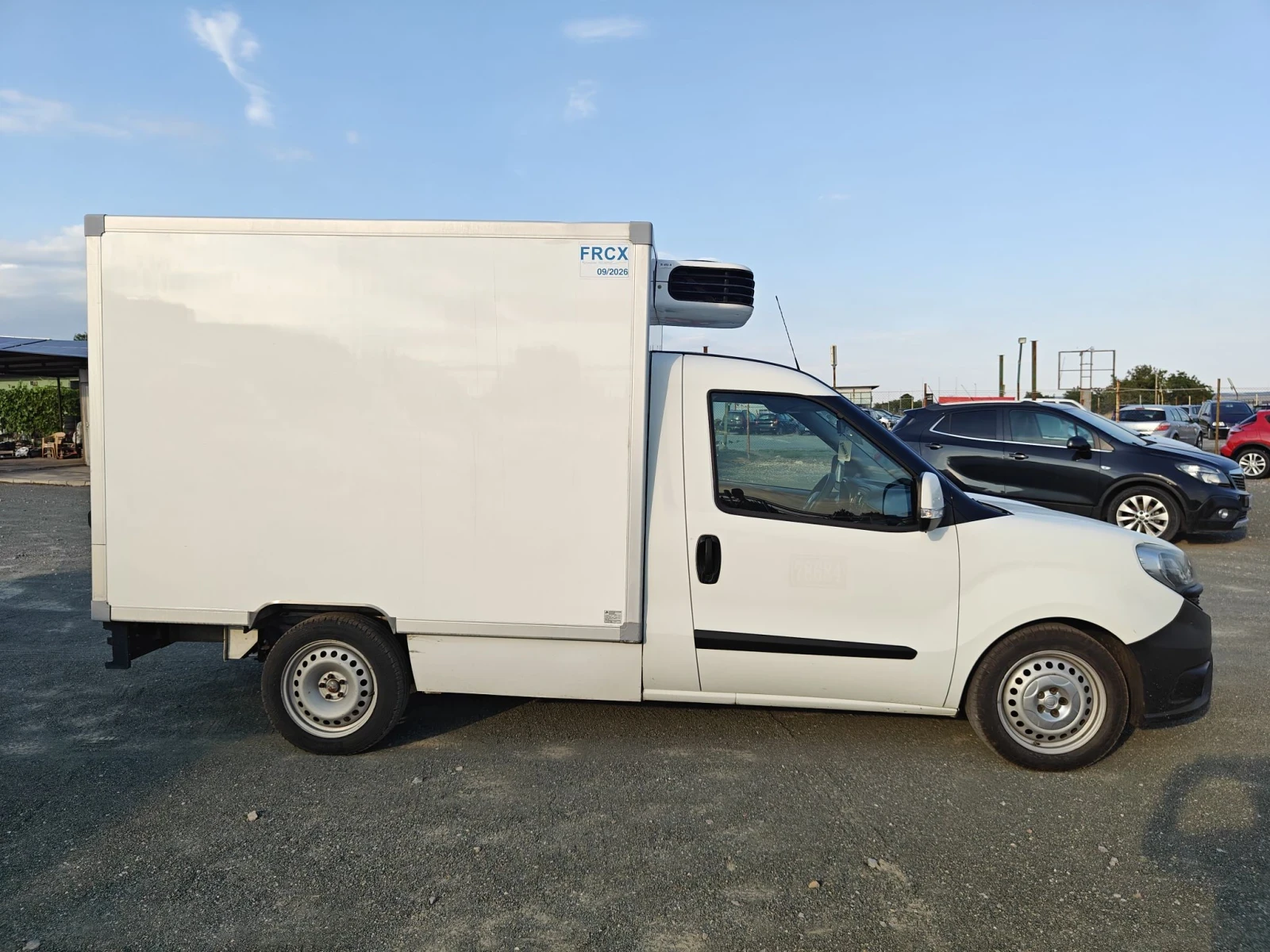 Fiat Doblo 1.6d M-Jet Хладилен фургон, снимка 6 - Автомобили и джипове - 55656824
