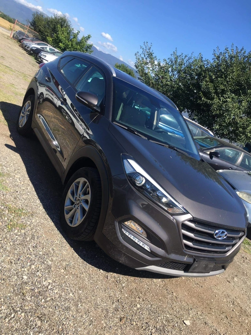 Hyundai Tucson 1.7 CRDI, снимка 1 - Автомобили и джипове - 42335441