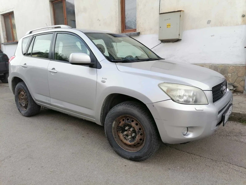 Toyota Rav4 2.2/135к.с., снимка 3 - Автомобили и джипове - 47513551