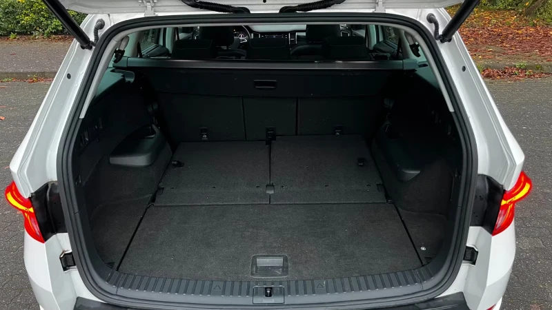 Skoda Kodiaq STYLE/150HP/PANO/360/DSG/MEMO/NAVI/LED/AMBI/266gpr, снимка 14 - Автомобили и джипове - 51592431