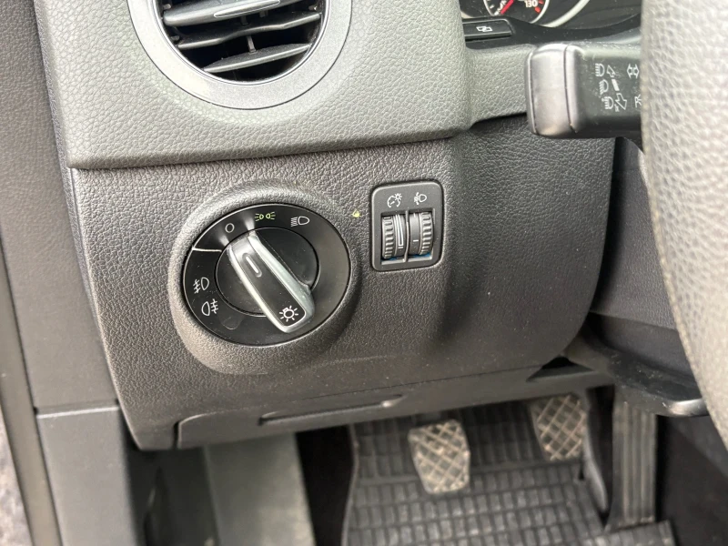 VW Tiguan, снимка 7 - Автомобили и джипове - 52650949