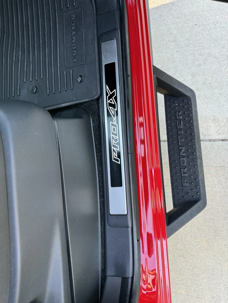 Nissan Frontier PRO-X4, снимка 10 - Автомобили и джипове - 53063564