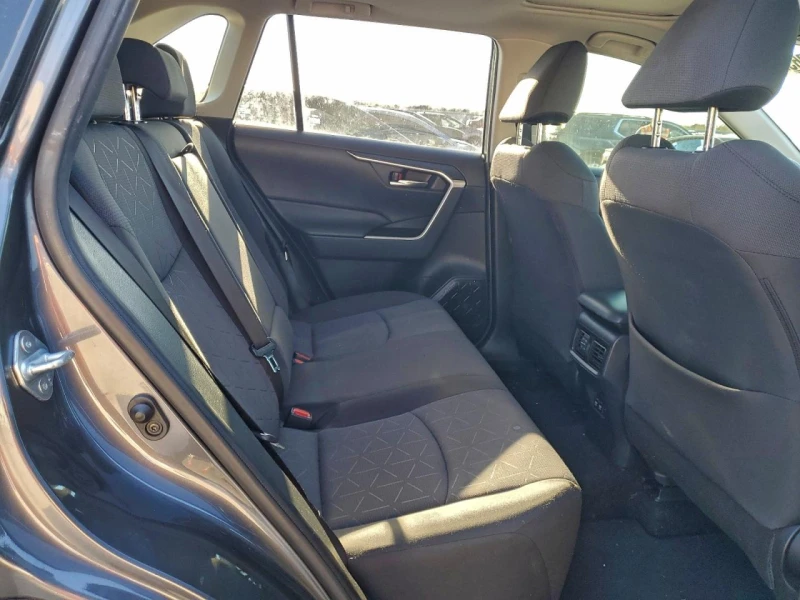 Toyota Rav4 Подгрев* Панорама* Камера, снимка 10 - Автомобили и джипове - 53237508