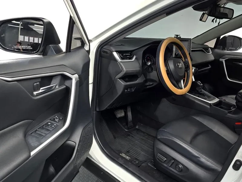 Toyota Rav4 2.5 2WD, снимка 10 - Автомобили и джипове - 54960785
