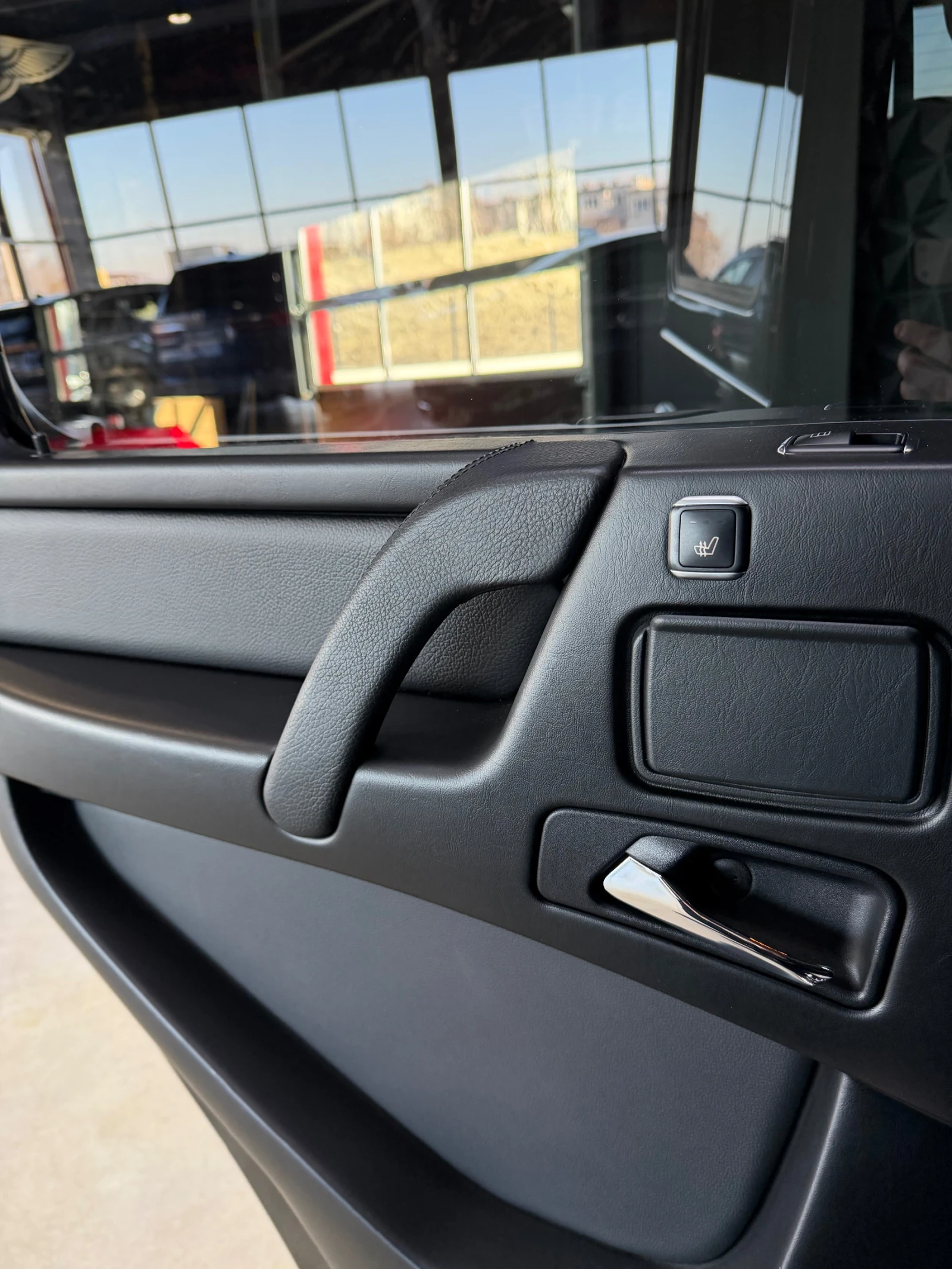 Mercedes-Benz G 350 BLUETEC * 4 MATIC * ШИБЕДАХ * , снимка 6 - Автомобили и джипове - 53785239