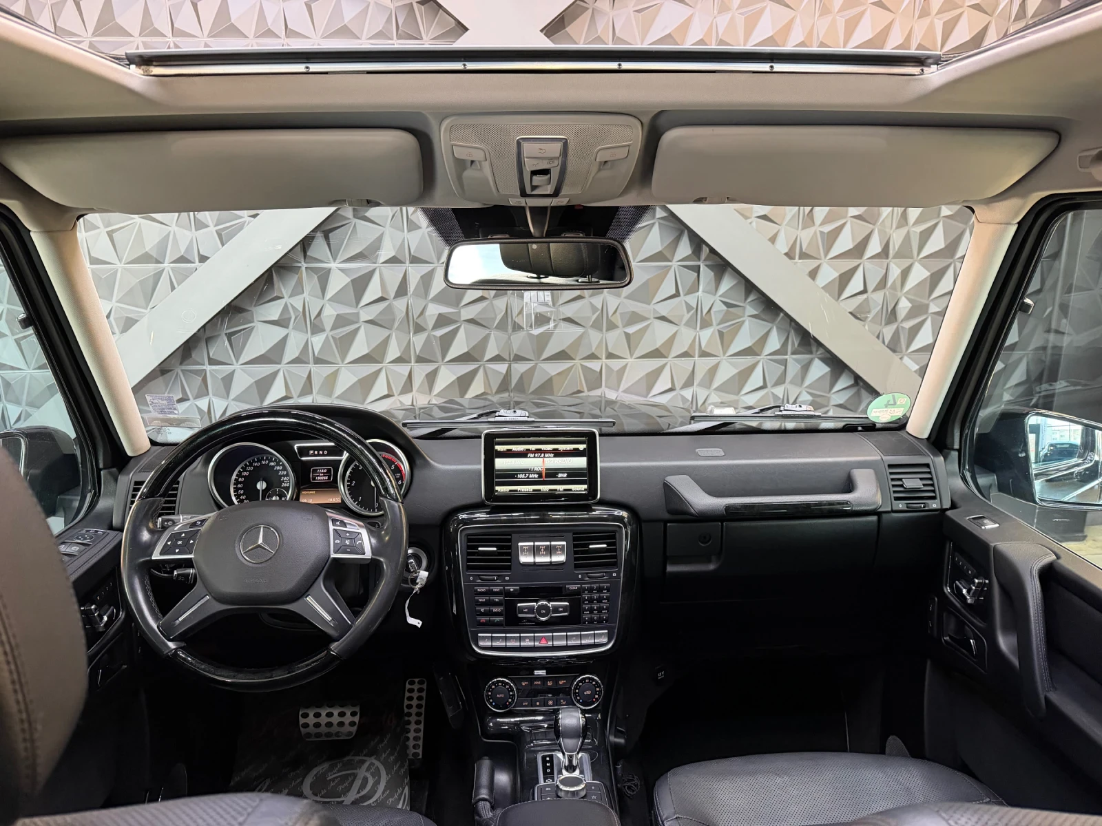 Mercedes-Benz G 350 BLUETEC * 4 MATIC * ШИБЕДАХ * , снимка 7 - Автомобили и джипове - 53785239