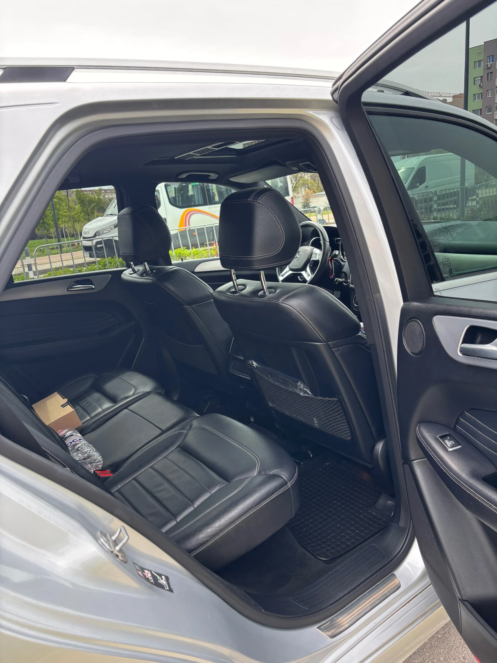 Mercedes-Benz ML 350 BLUETEC 4 MATIC, снимка 11 - Автомобили и джипове - 54193919