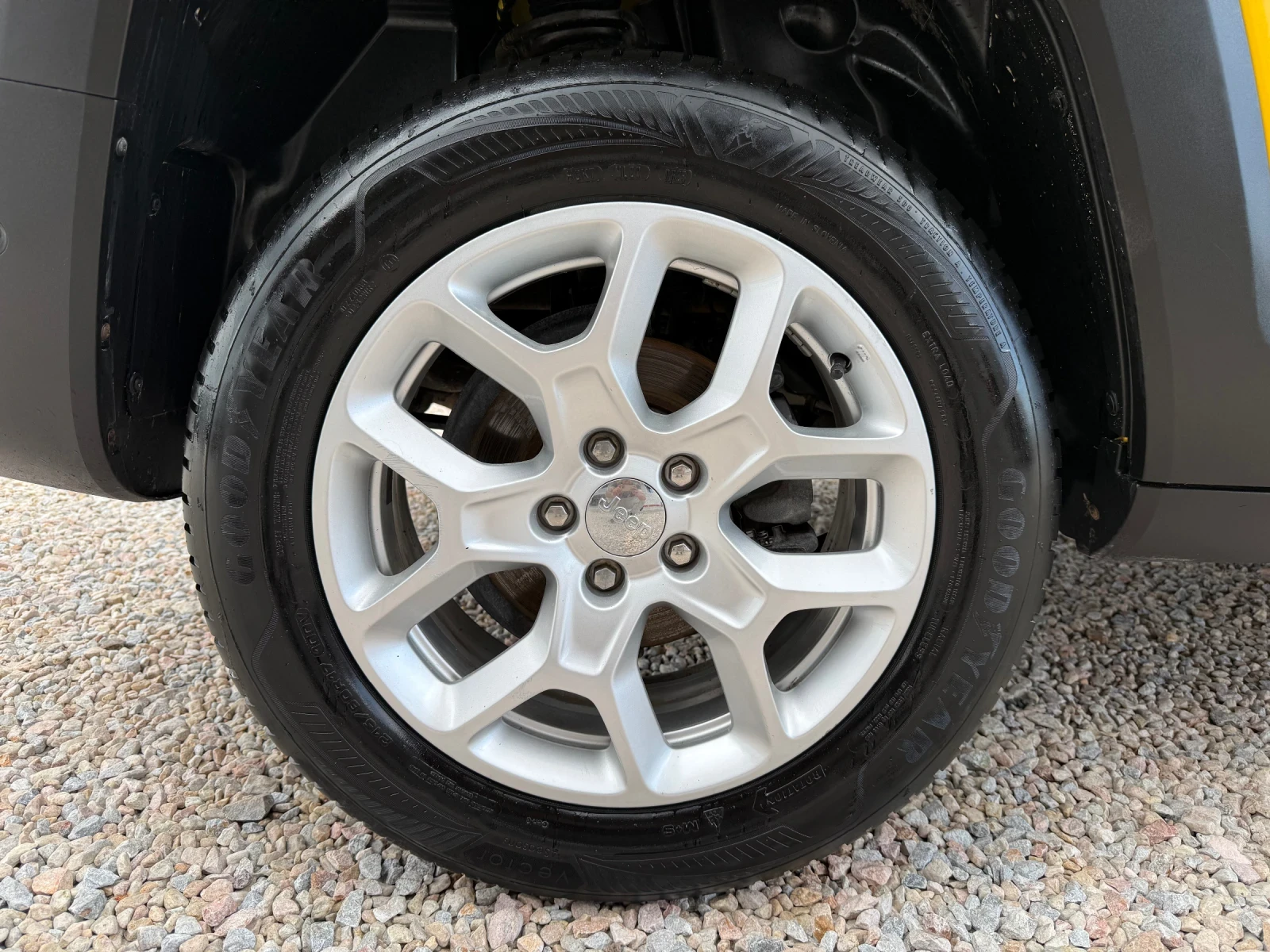 Jeep Renegade * 2.0* 140к.с* Кожа* НАВИ* Камера* С.История* , снимка 13 - Автомобили и джипове - 54447518
