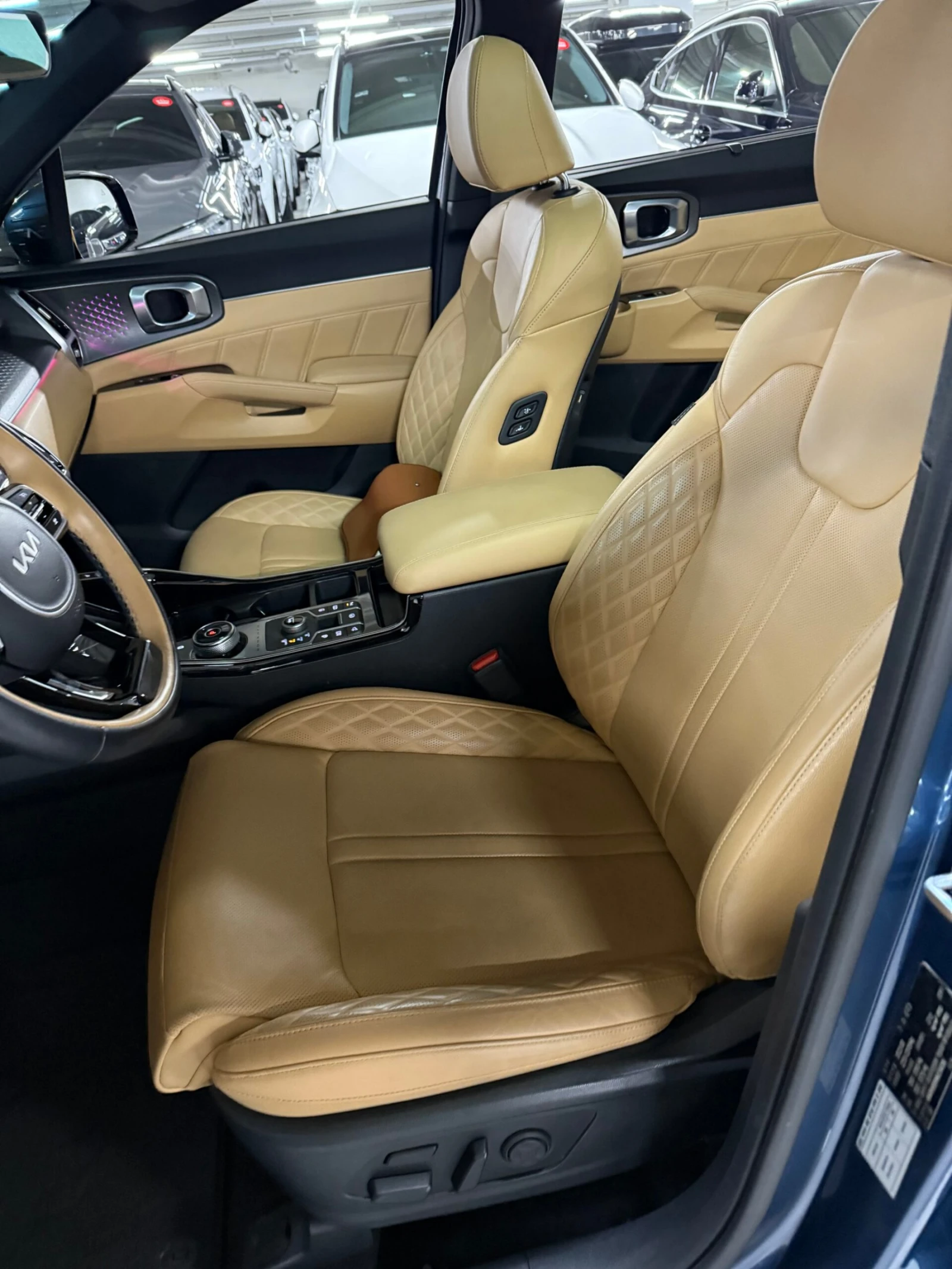 Kia Sorento 2.2 CRDI 4x4 - OЧАКВАН ВНОС, снимка 6 - Автомобили и джипове - 54629623
