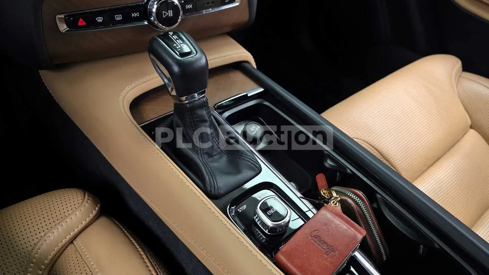 Volvo Xc90 2.0 D5| AWD| BOWERS&WILKINS| HEAD-UP| PANO, снимка 7 - Автомобили и джипове - 54969160