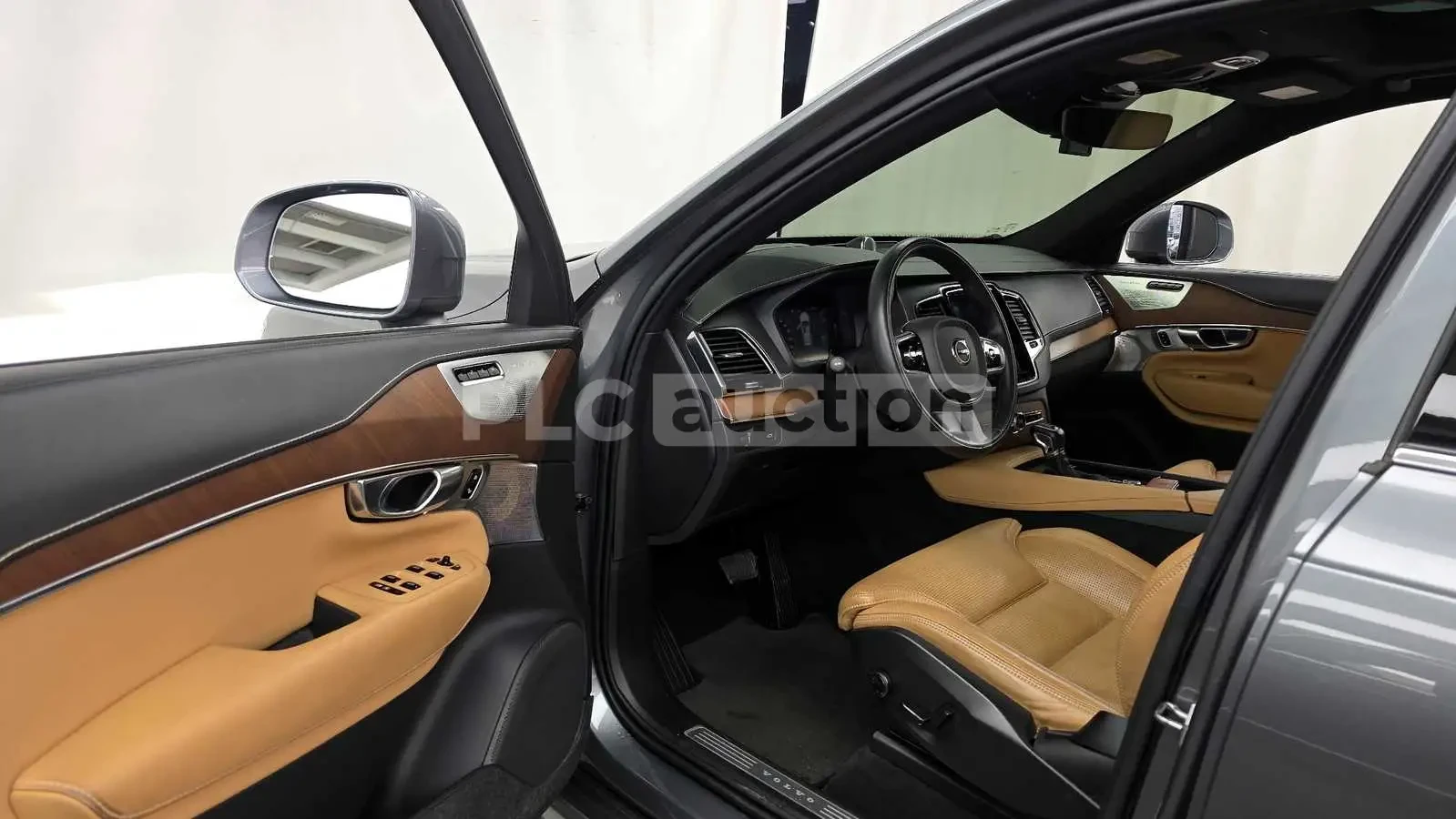 Volvo Xc90 2.0 D5| AWD| BOWERS&WILKINS| HEAD-UP| PANO, снимка 8 - Автомобили и джипове - 54969160