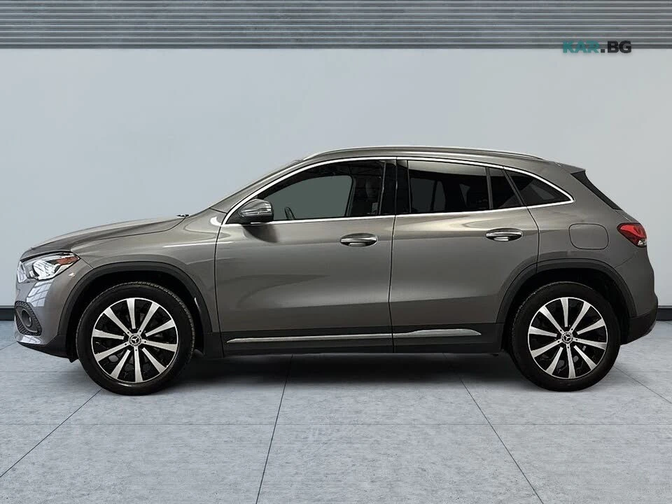 Mercedes-Benz GLA * 4MATIC * PANO * Автокредит (Цена до България), снимка 4 - Автомобили и джипове - 55101844