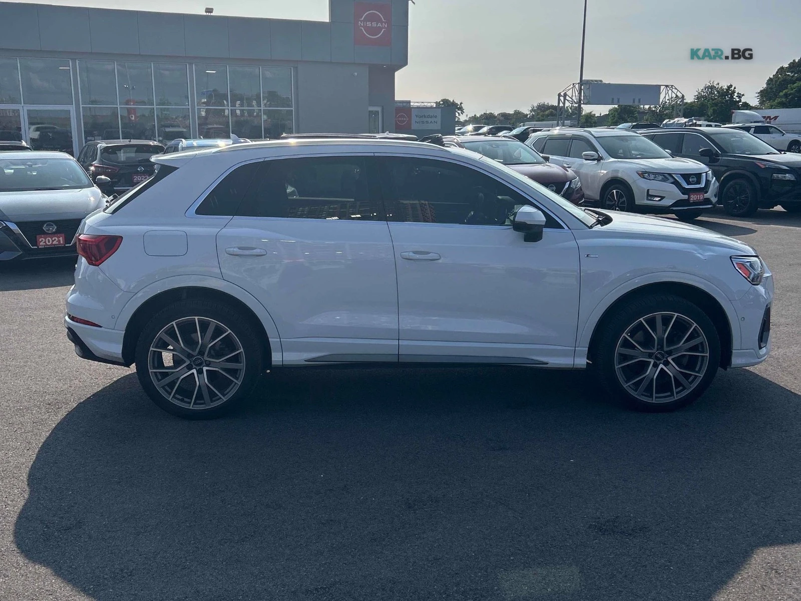 Audi Q3 TECHNIK ЦЕНА ДО БЪЛГАРИЯ РЕГИСТРАЦИЯ & АВТОКРЕДИТ, снимка 4 - Автомобили и джипове - 55391119