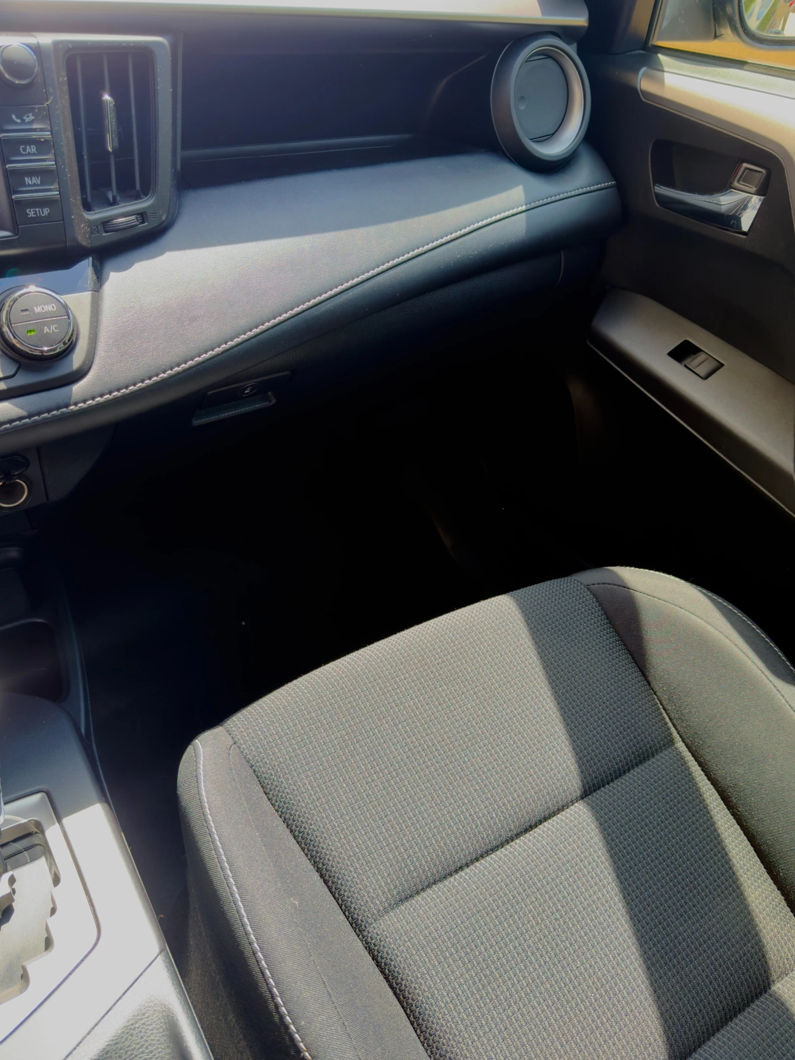 Toyota Rav4, снимка 12 - Автомобили и джипове - 55525606