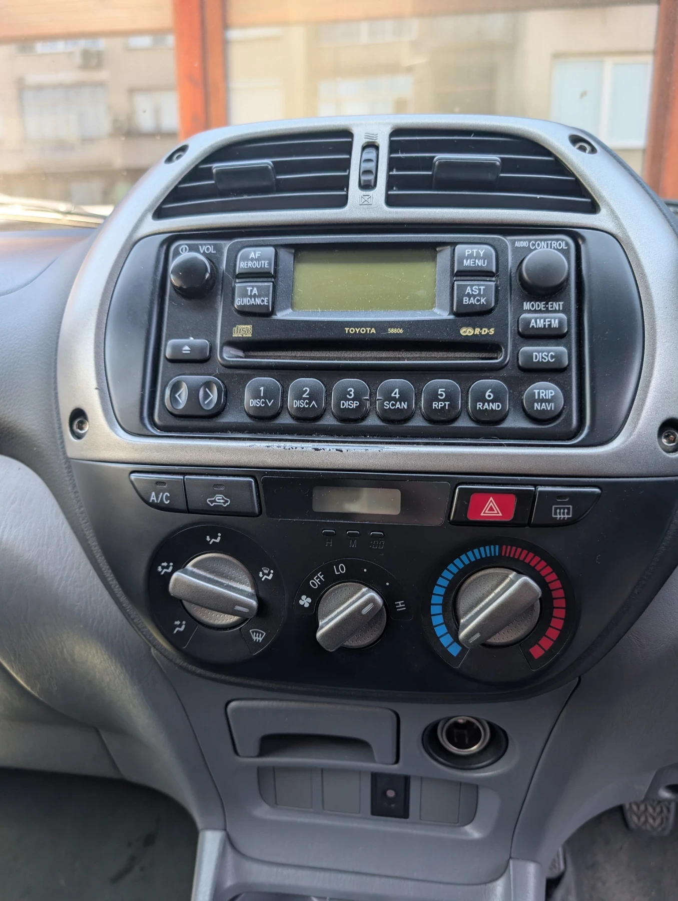 Toyota Rav4, снимка 6 - Автомобили и джипове - 55710921