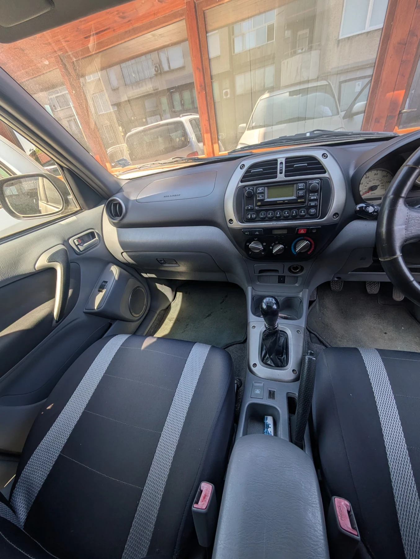 Toyota Rav4, снимка 12 - Автомобили и джипове - 55710921