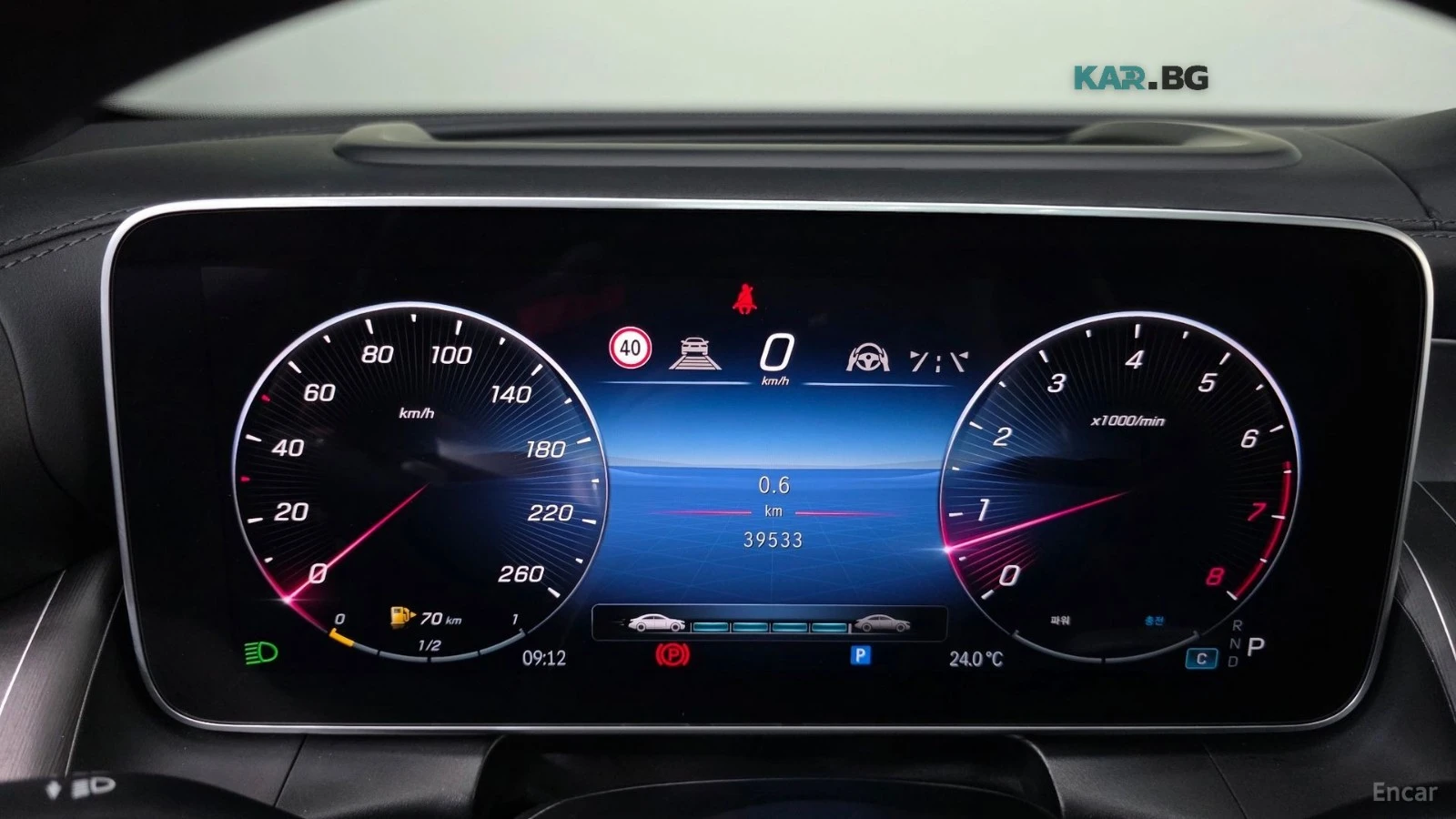 Mercedes-Benz GLC 300 4MATIC* AMG-LINE* DISTRONIC* 360* КАМЕРА* ОБДУХ* , снимка 7 - Автомобили и джипове - 55737035