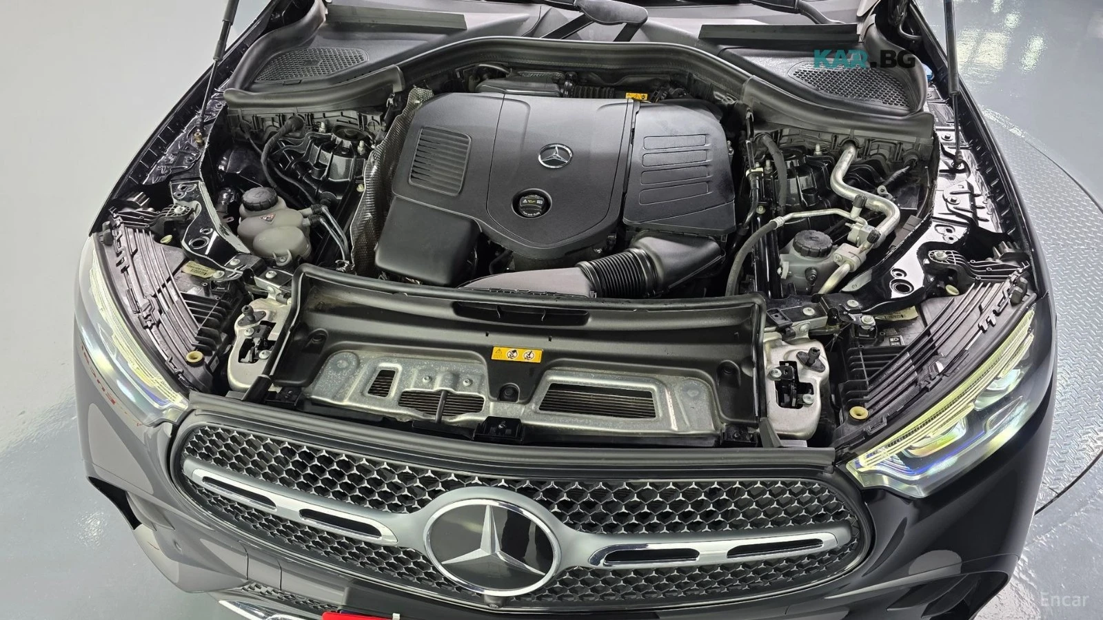 Mercedes-Benz GLC 300 4MATIC* AMG-LINE* DISTRONIC* 360* КАМЕРА* ОБДУХ* , снимка 17 - Автомобили и джипове - 55737035