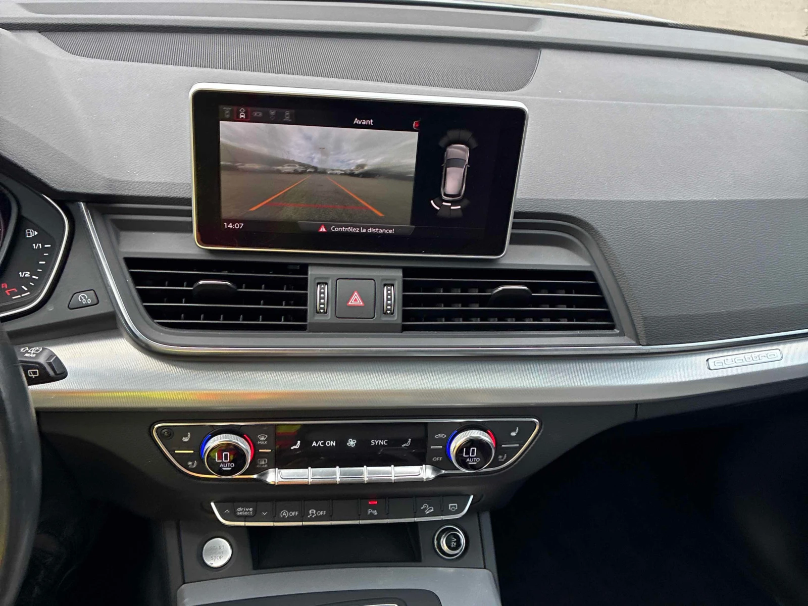 Audi Q5 * Technik * CARFAX * ОПЦИЯ ЗА ФИНАНСИРАНЕ , снимка 9 - Автомобили и джипове - 55850095