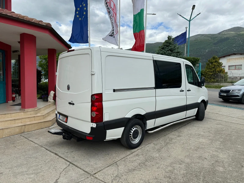 VW Crafter 5 + 1 места* Климатик* Euro5, снимка 11 - Бусове и автобуси - 45624548