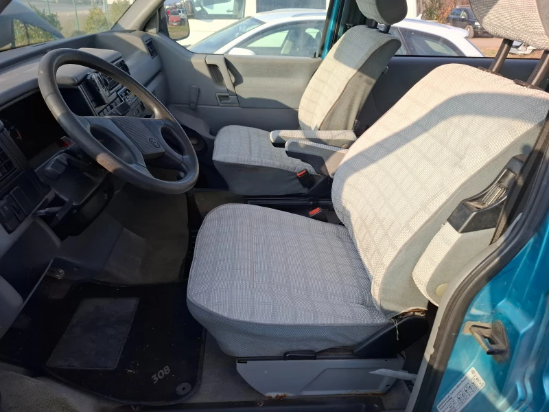 VW Caravelle Т4 2.4D Caravelle, снимка 8 - Бусове и автобуси - 51491408