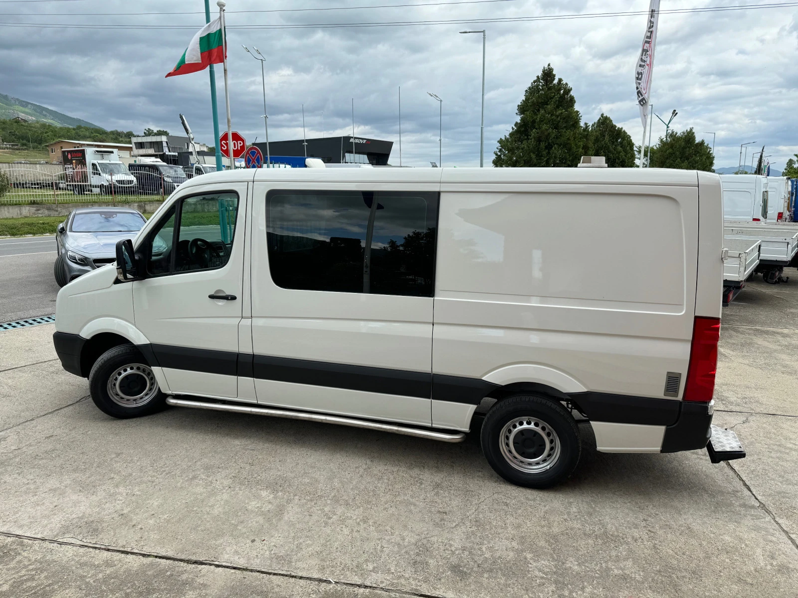 VW Crafter 5 + 1 места* Климатик* Euro5 - изображение 4