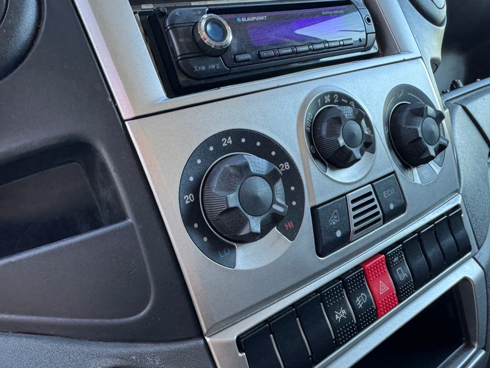 Iveco Daily 3.0HPI* Климатик* Тристранен самосвал* 3.80м кош - изображение 3