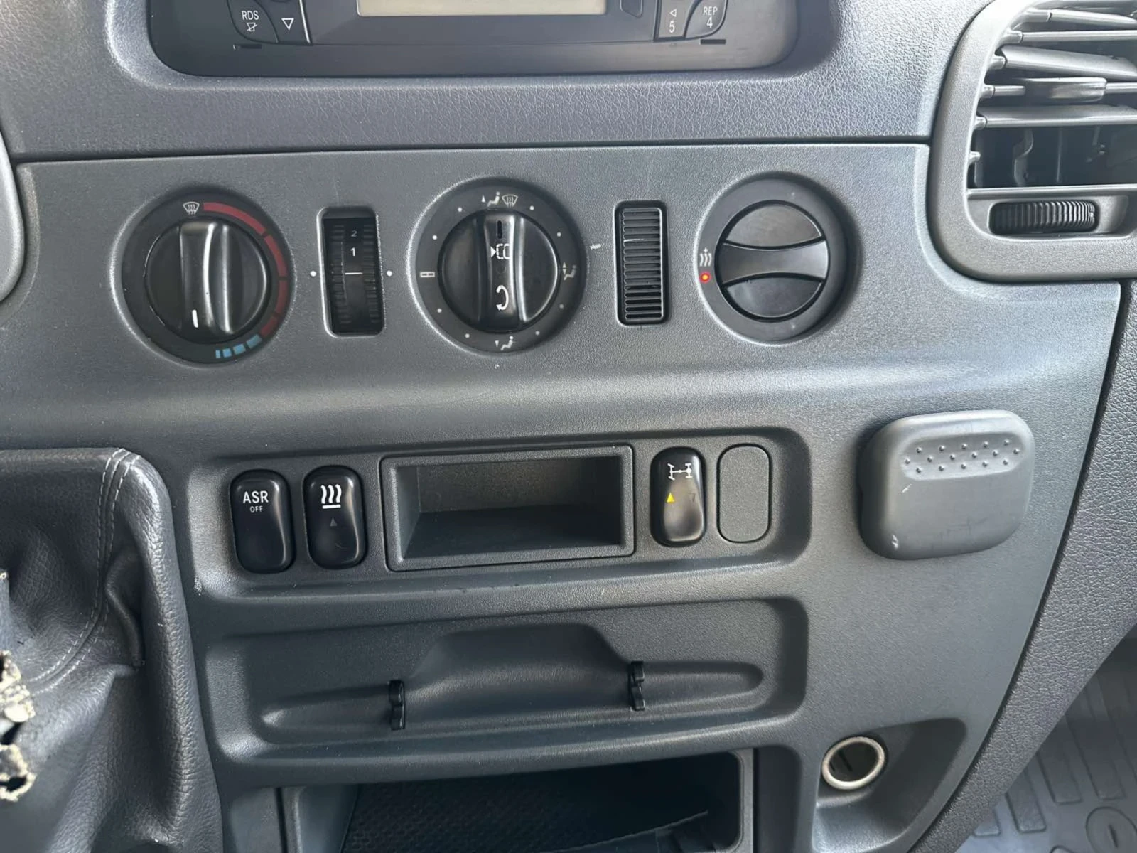 Mercedes-Benz 308, снимка 10 - Бусове и автобуси - 53821093