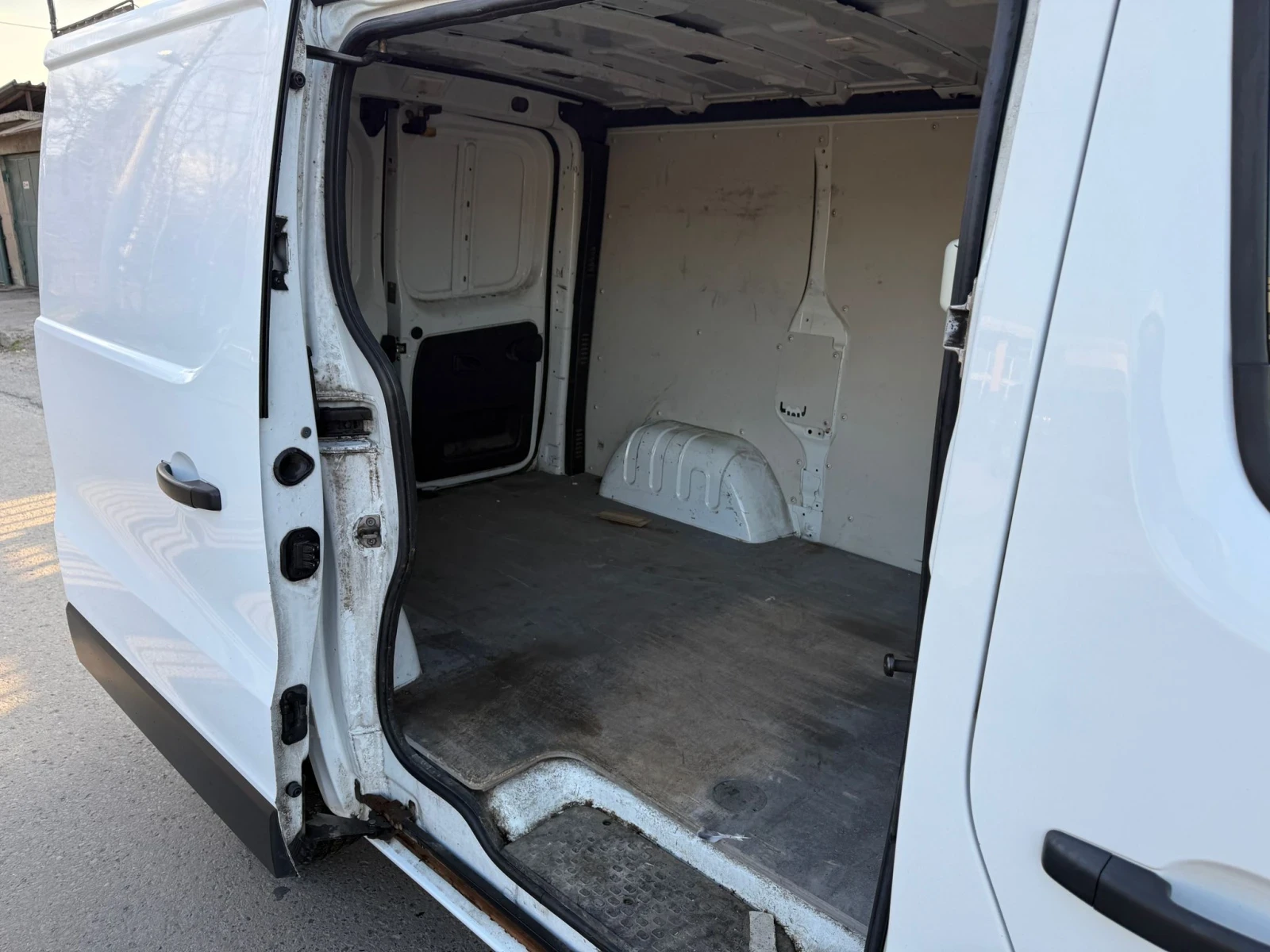 Opel Vivaro 1, 600CDTI EURO6, снимка 7 - Бусове и автобуси - 53895540