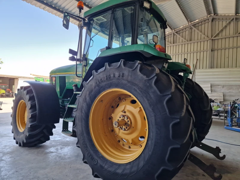 Трактор John Deere 7700, снимка 4 - Селскостопанска техника - 50640387