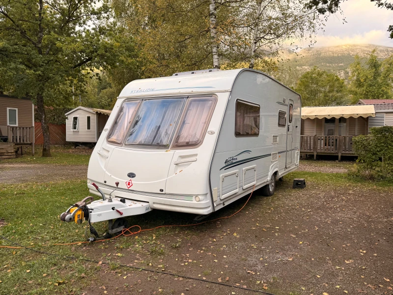 Каравана Други Sterling Eccles Emerald