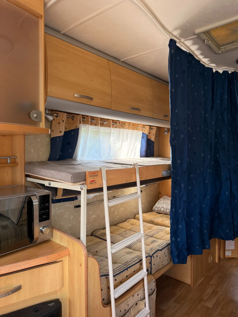 Каравана Други Sterling Eccles Emerald, снимка 11 - Каравани и кемпери - 53067531