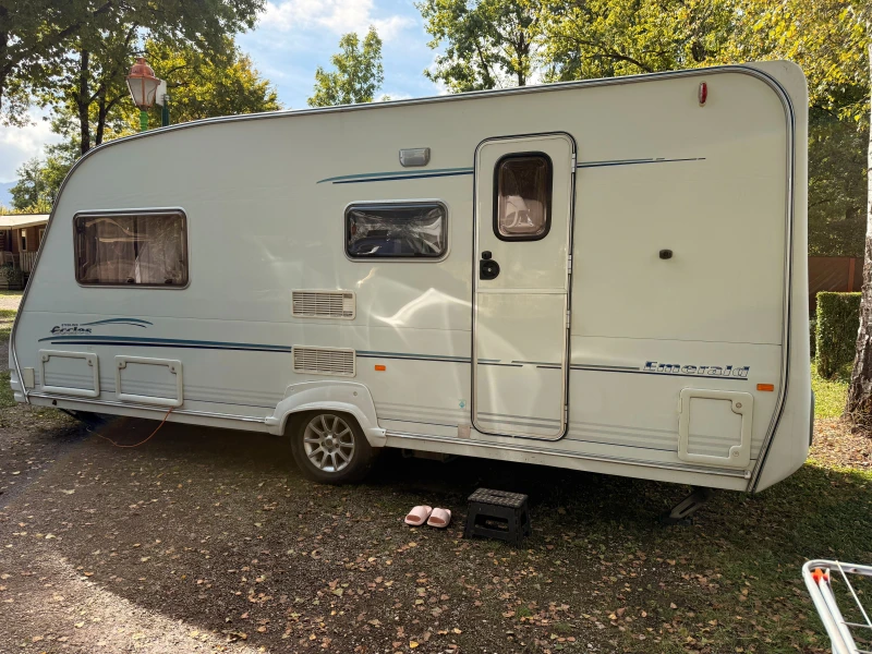 Каравана Други Sterling Eccles Emerald, снимка 5 - Каравани и кемпери - 53067531