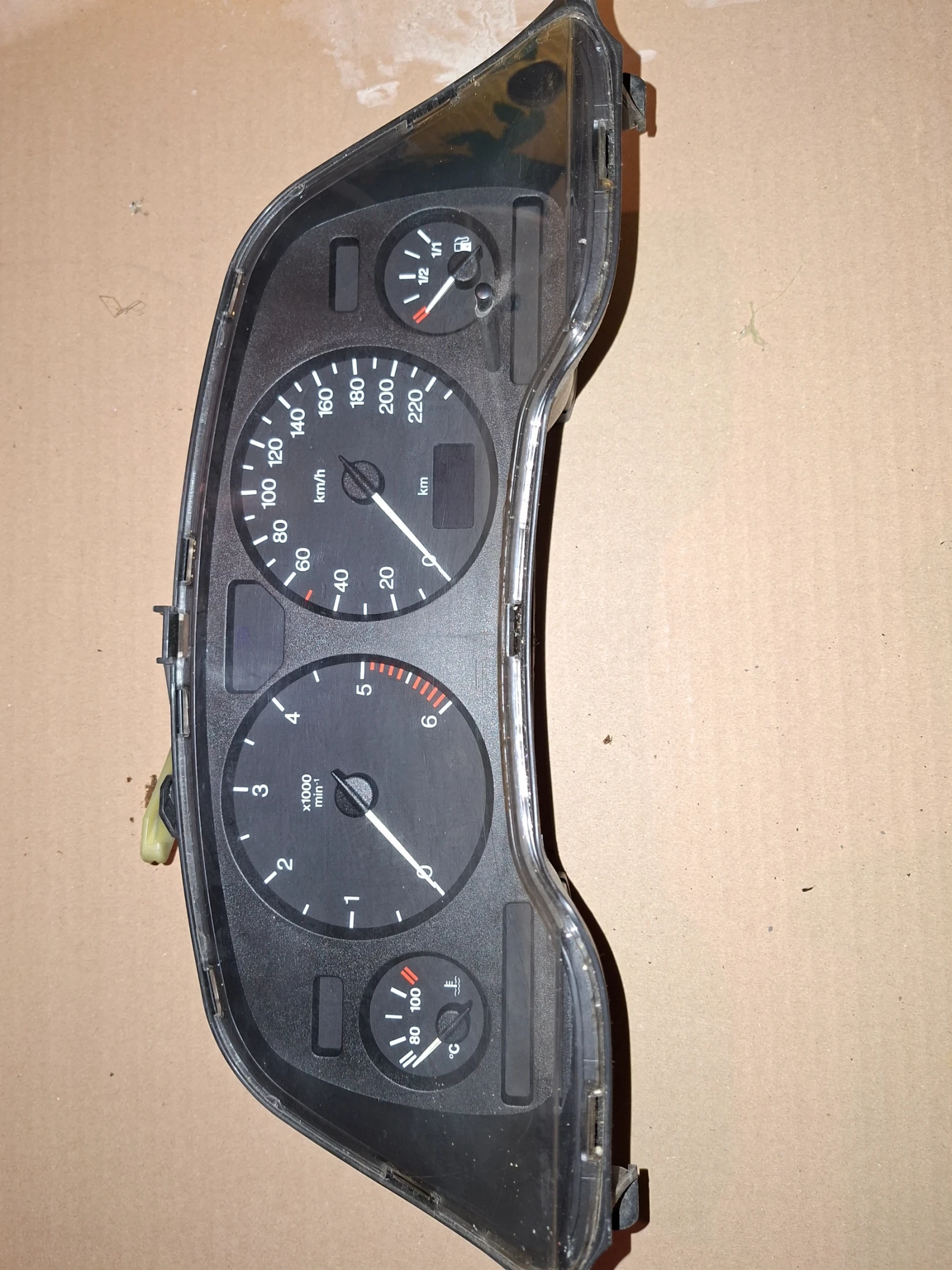 ������� ����� ���� ������ | Mobile.bg � ����������� 6