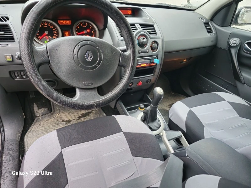 Renault Megane, снимка 6 - Автомобили и джипове - 49508994