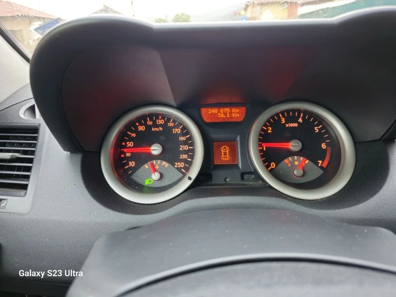 Renault Megane, снимка 4 - Автомобили и джипове - 49508994