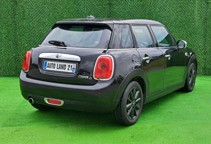 Mini Cooper 1.5d* 116кс* НАВИГАЦИЯ* Euro-6, снимка 5 - Автомобили и джипове - 46693843