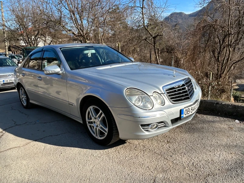 Mercedes-Benz E 320, снимка 2 - Автомобили и джипове - 49413125