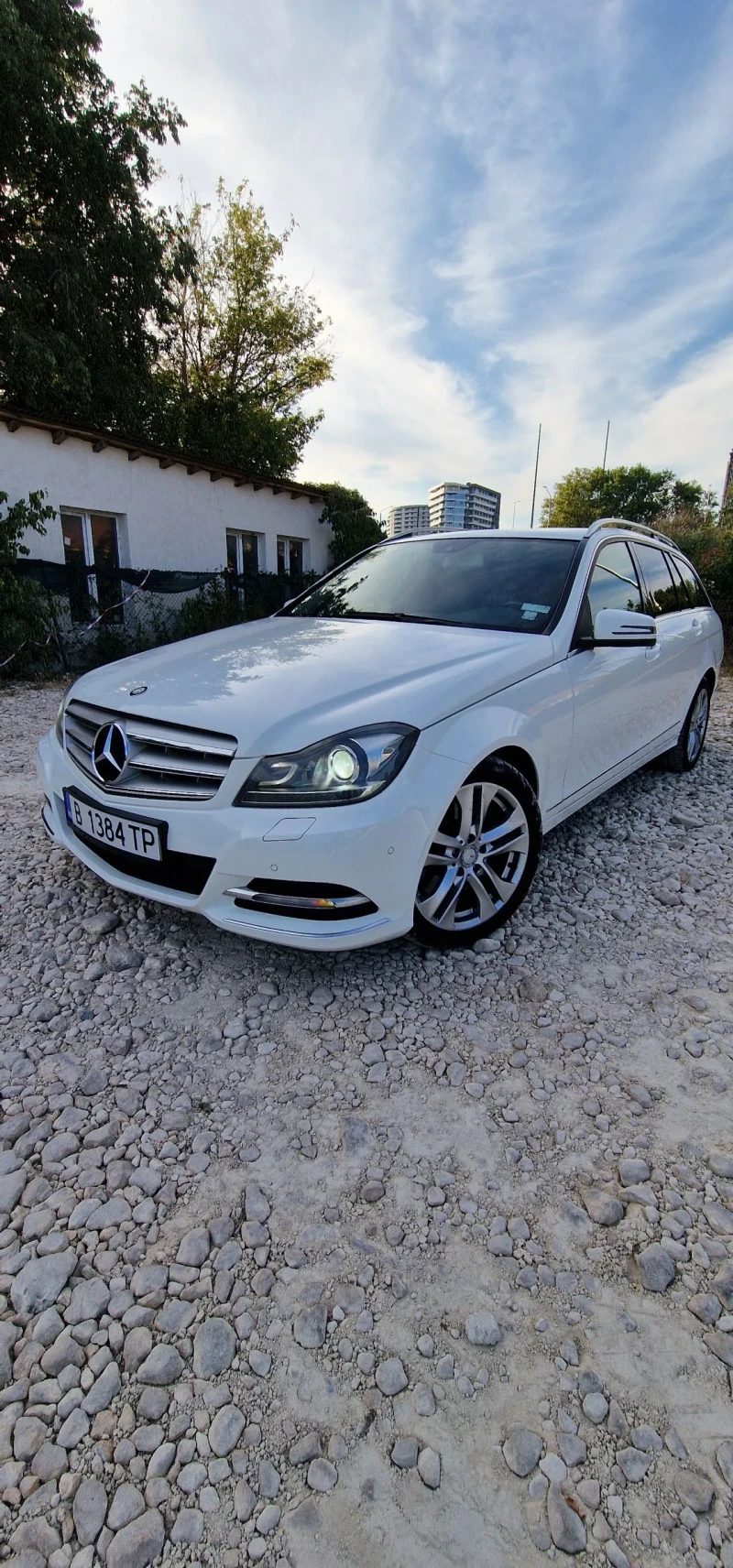 Mercedes-Benz C 300 4 MATIC, снимка 4 - Автомобили и джипове - 50910416