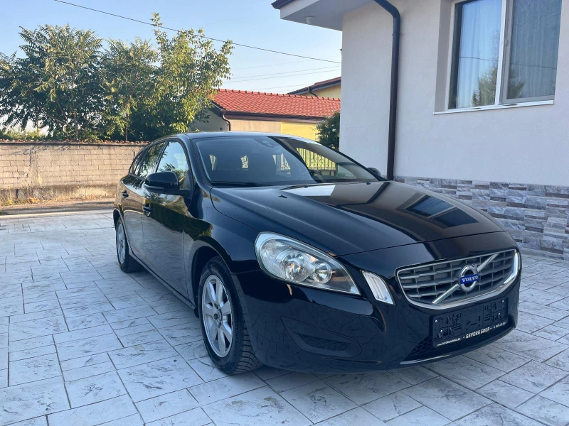 Volvo V60 1.6 D AVTO , снимка 3 - Автомобили и джипове - 51446789