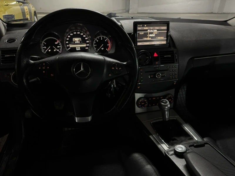 Mercedes-Benz C 220, снимка 10 - Автомобили и джипове - 52679973